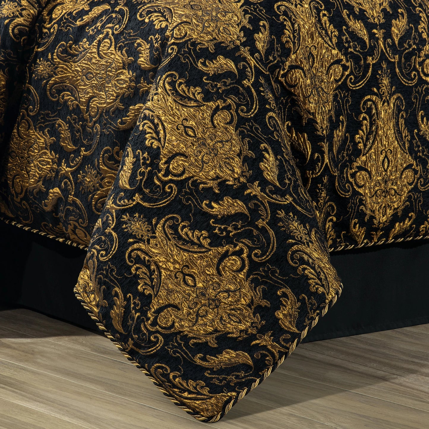Black Florence Damask Bedding Set