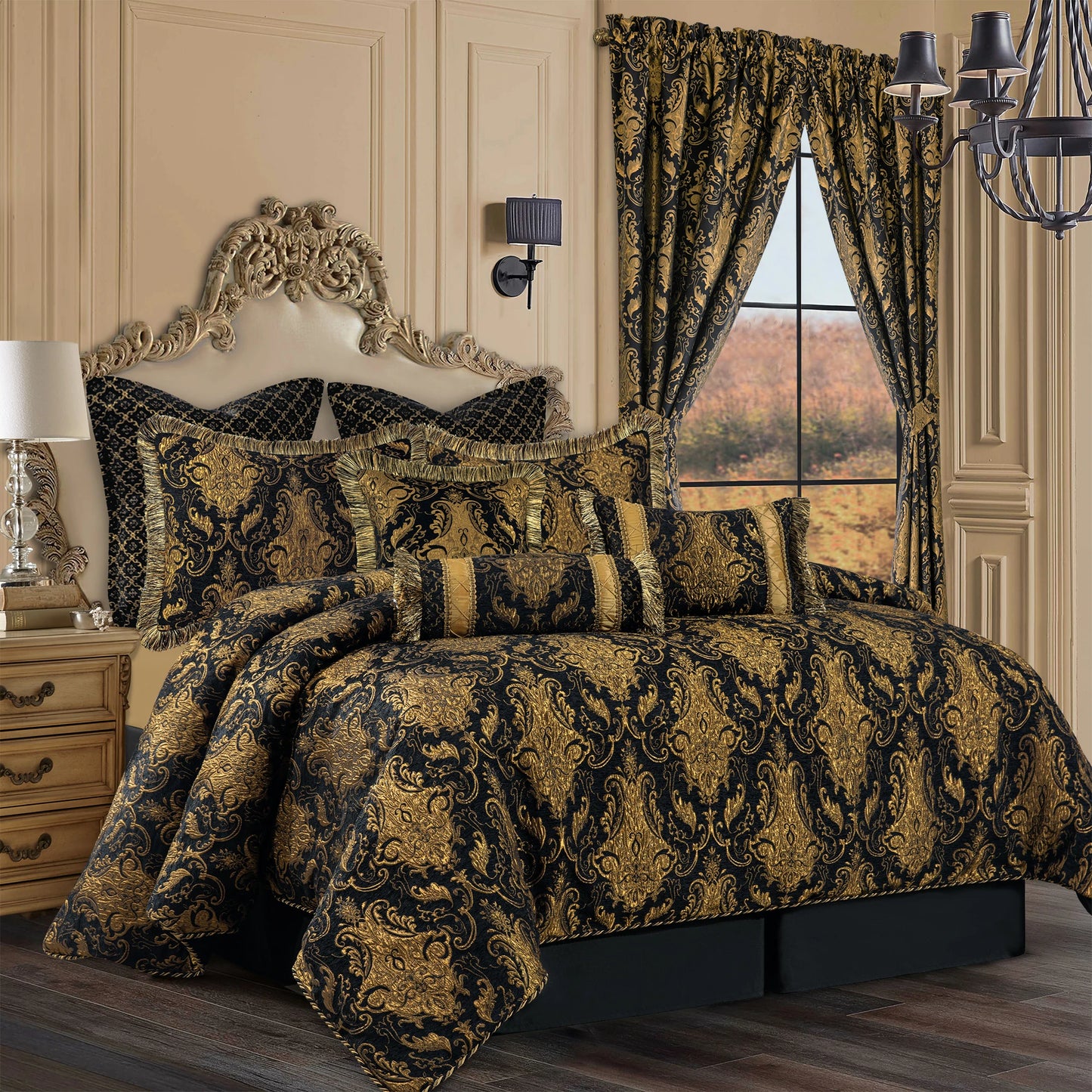 Black Florence Damask Bedding Set