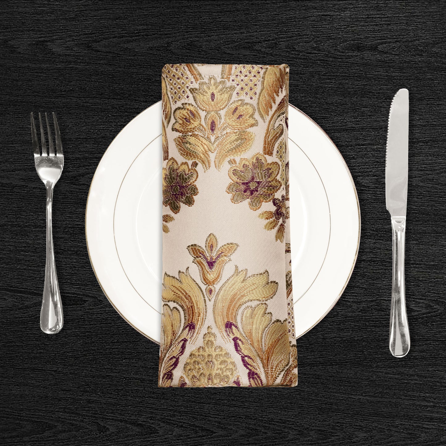 beige-opulent-napkins