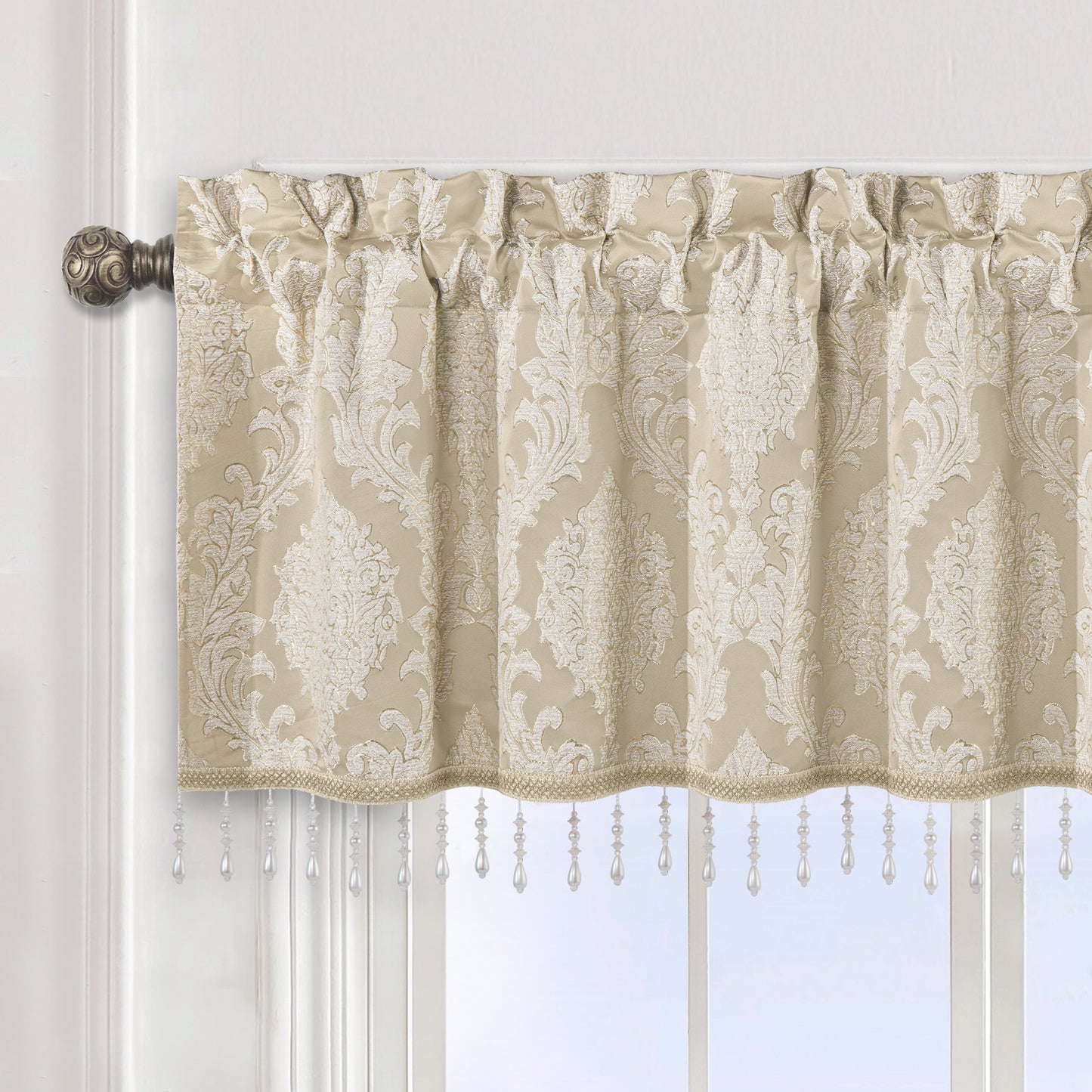 beige-gathered-valance