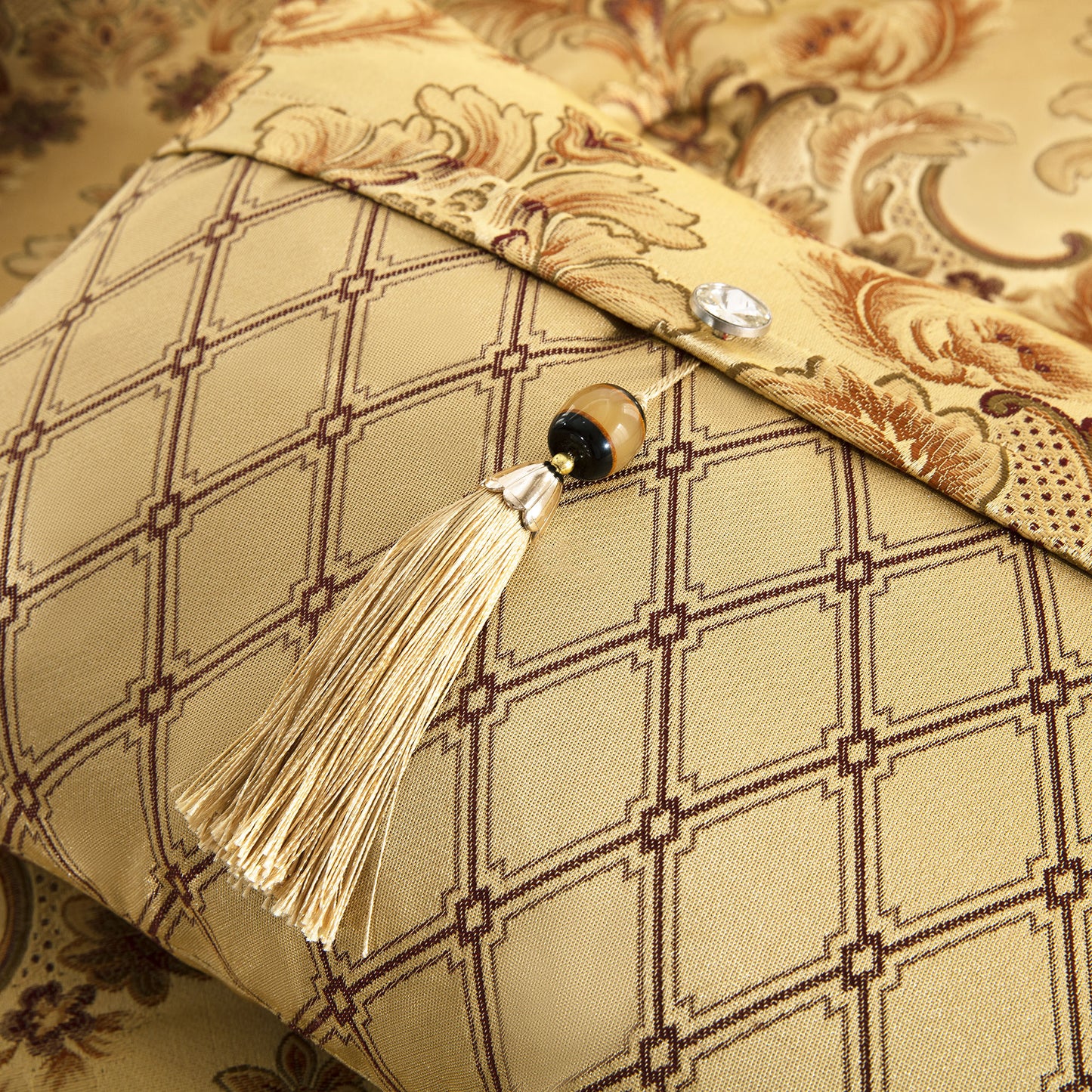 opulent-bedding