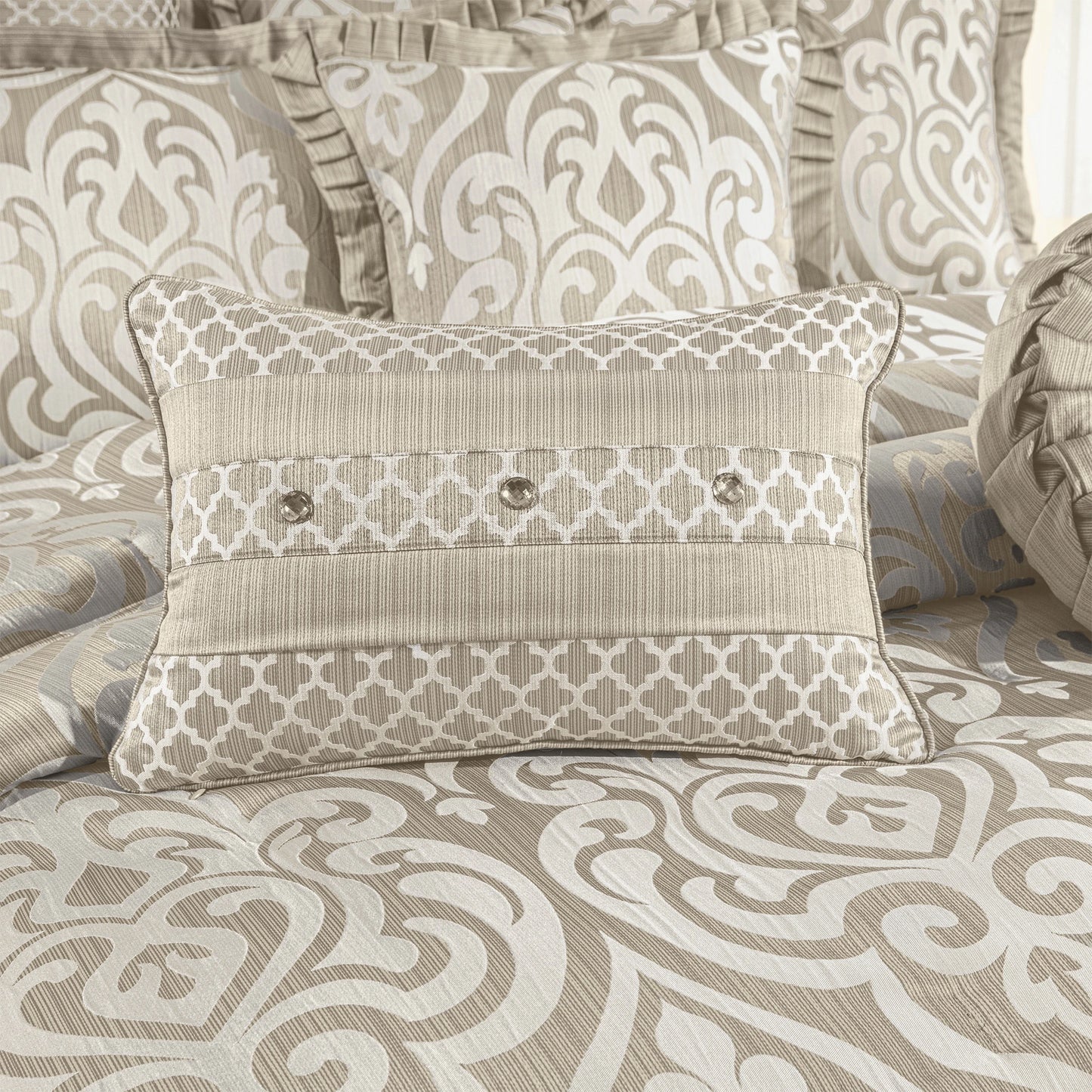 Beige Norwich Modern Bedding Set