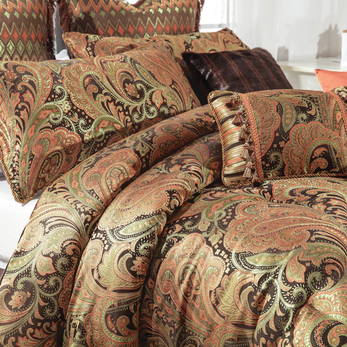 Paisley Jacquard Bedding Set