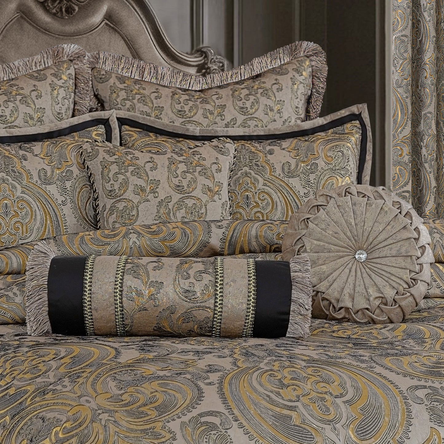 York Jacquard Bedding Set