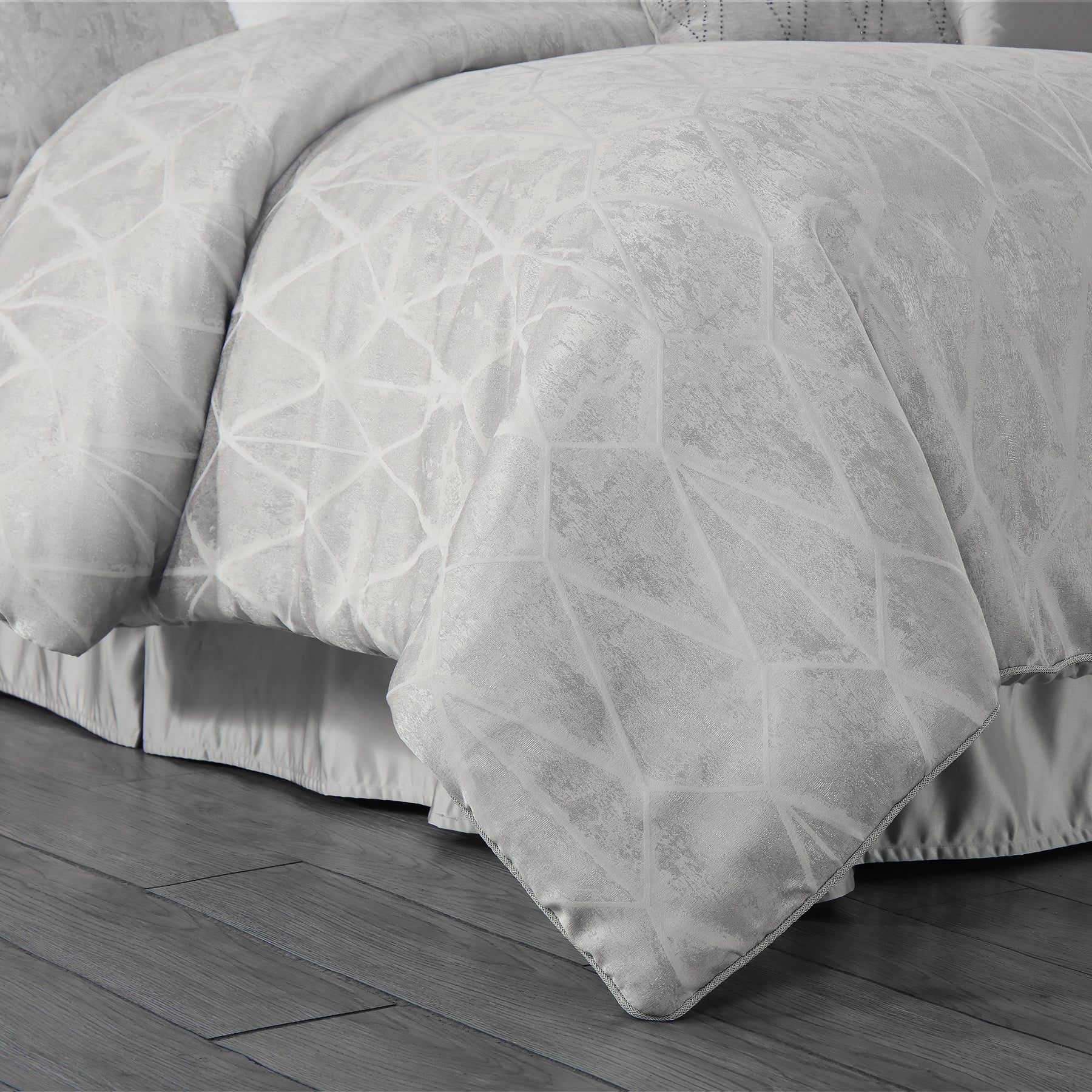 Hilton-Series-Luxury-Bedding-Set