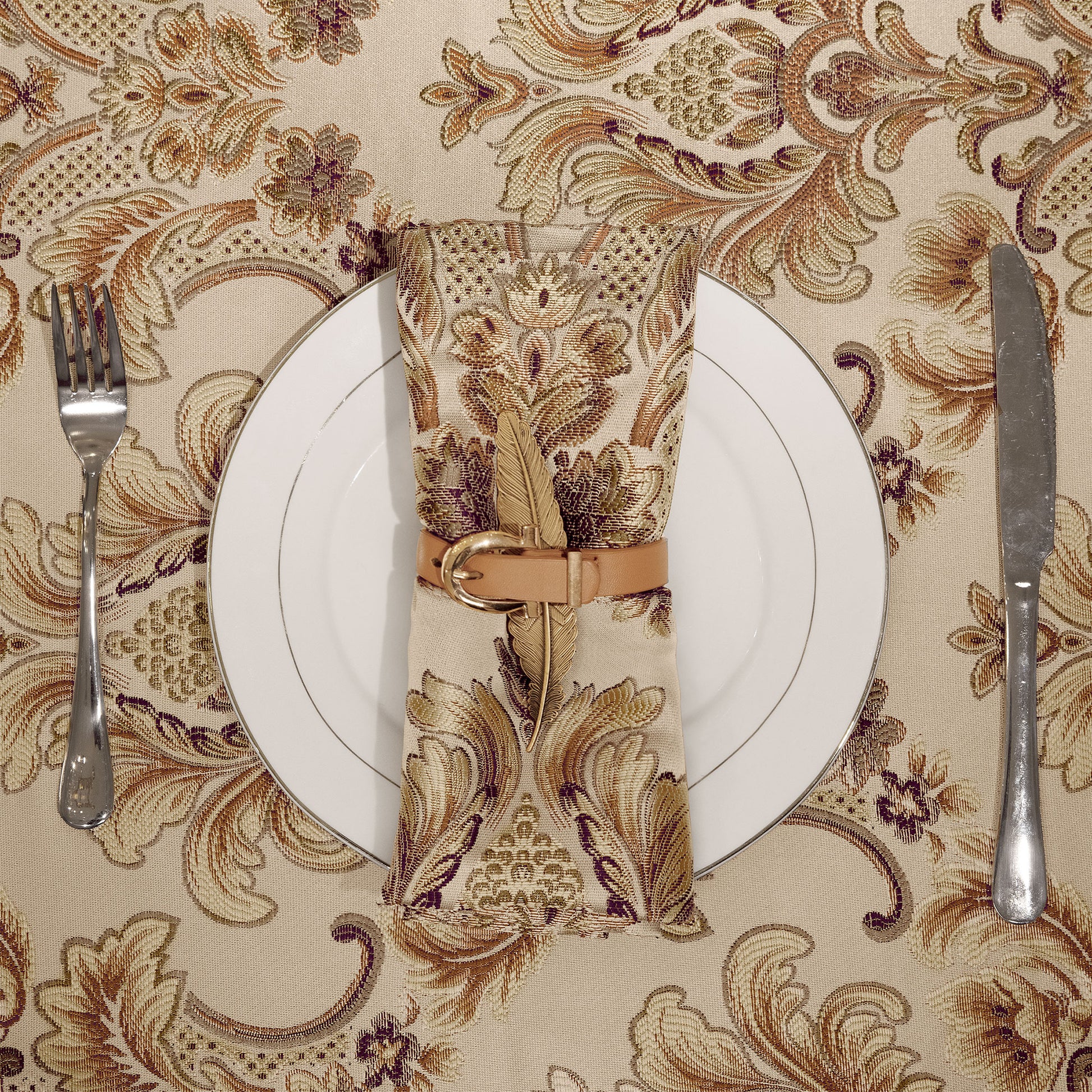 beige-opulent-napkins