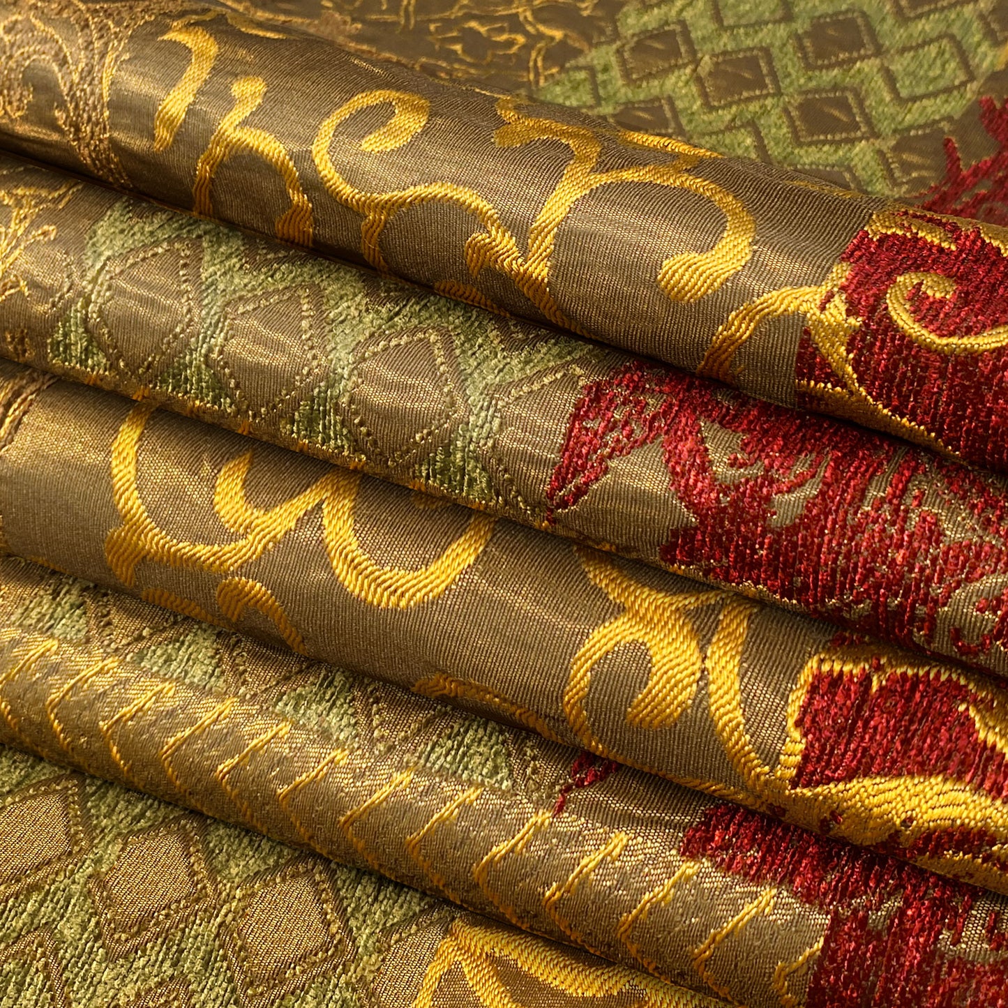 Loong Damask Valance