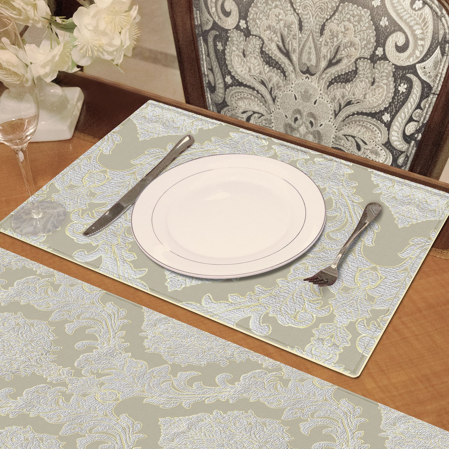 beige-placemats