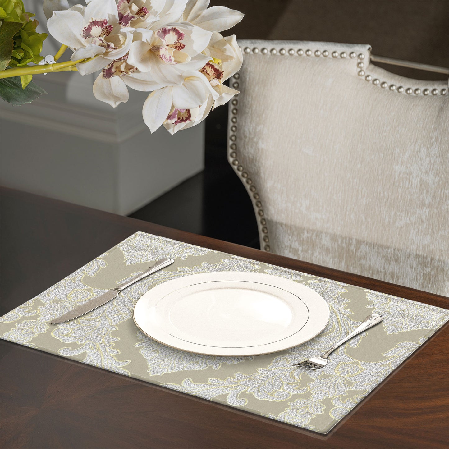 beige-placemats